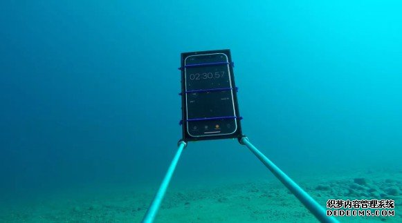 Iphone 12防水吗 我们带它去游泳 以测试它的耐水性 天辰游戏 天辰app