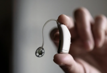 非处方助听器：初学者购买和使用指南